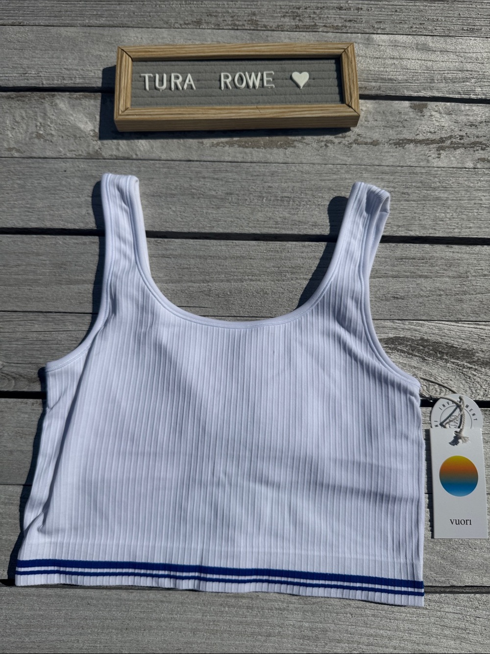Vuori Seamless Euphoric Tank White Blue Size Medium built in bra